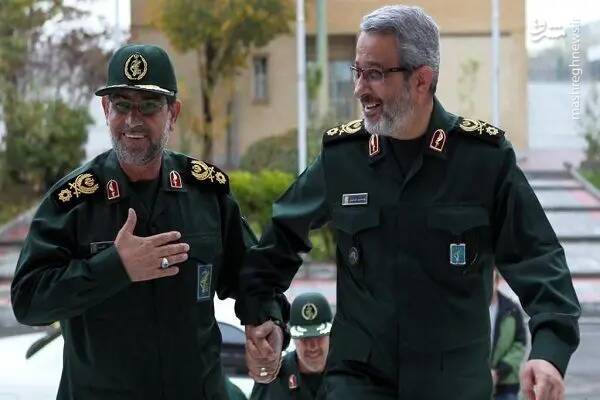 در کنار سردار تنگسیری فرمانده نیرو دریایی سپاه