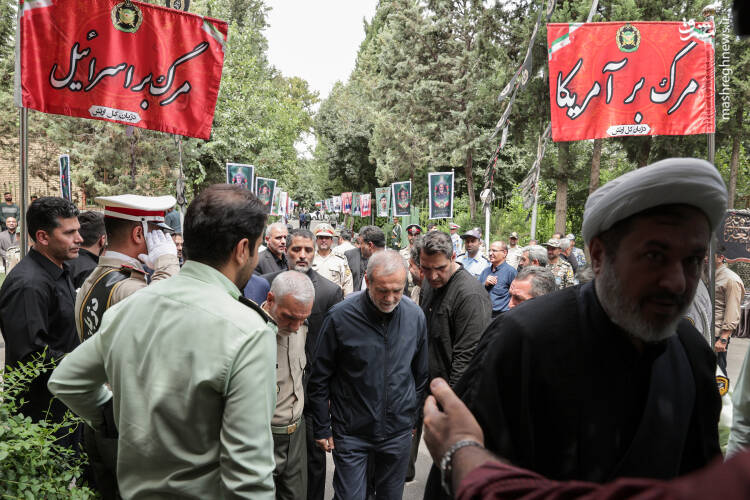 عکس/ حضور شخصیتها در مراسم گرامیداشت شهدای اقتدار ارتش