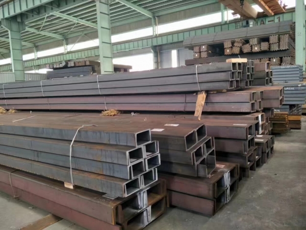 همه آنچه باید درباره سایز و جنس و قیمت ناودانی بدانید