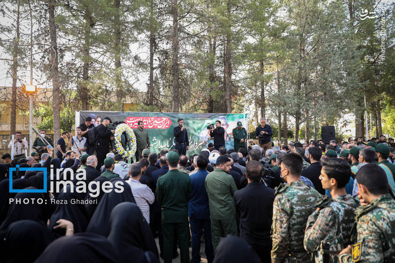 عکس/ استقبال از پیکر سردار شهید غلامحسین غیب پرور