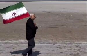 پیاده‌روی اربعین با پرچم ایران