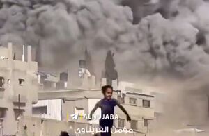 فیلم/ فرار دختربچه فلسطینی از ترس بمباران صهیونیست‌ها