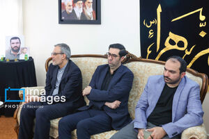 عکس / دیدار مدیران رسانه با خانواده سردار شهید «حسین سلامی»