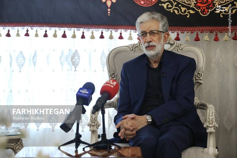 عکس / دیدار حداد عادل با خانواده شهید دکتر طهرانچی 14