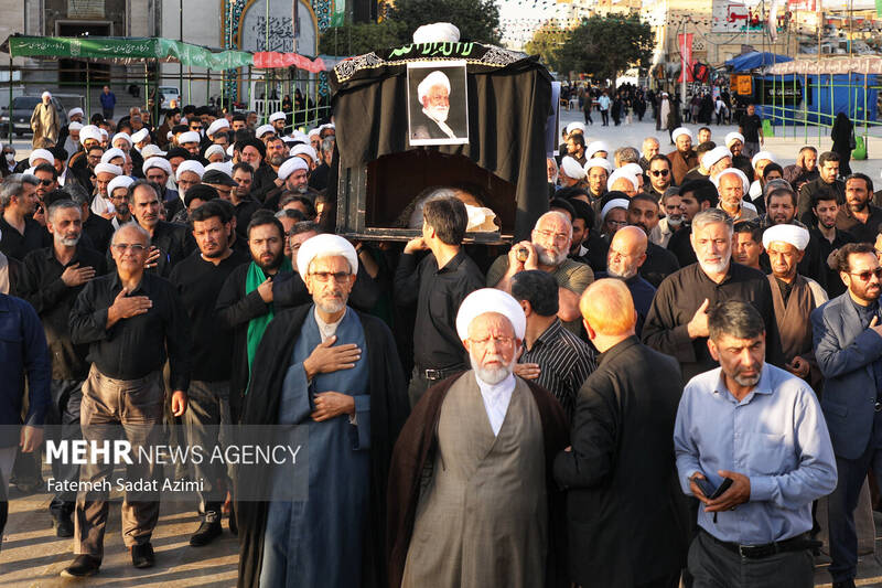 تشییع مرحوم آیت الله نعیم آبادی در قم