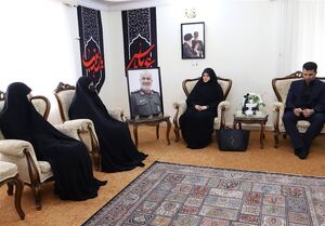 دیدار دختر رئیس جمهور با خانواده سپهبد شهید سلامی + عکس