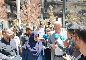 بازدید سخنگوی دولت و خبرنگاران از ساختمان شیشه‌ای صداوسیما