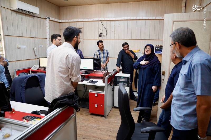 عکس/ بازدید مهاجرانی از ساختمان شیشهای صداوسیما