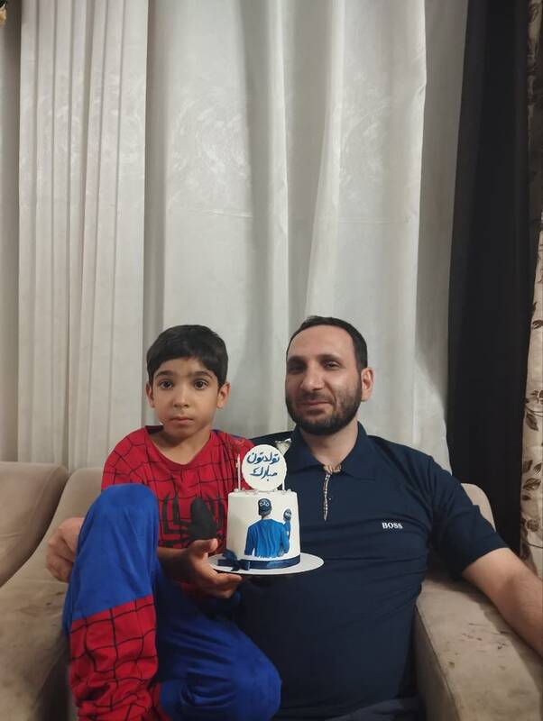 فیلمبردار با دیدن این صحنه دوربین را زمین گذاشت