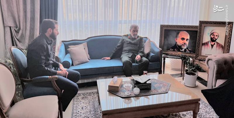 محسن رضایی با خانواده شهیدان سلامی و رشید دیدار کرد