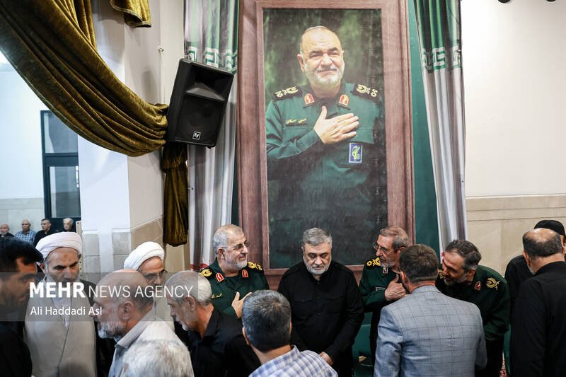 بزرگداشت چهلمین روز شهادت سردار سپهبد شهید حسین سلامی
