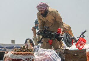 عکس/ خروج اثاثیه اتباع غیرمجاز افغانستانی از مرز ماهیرود