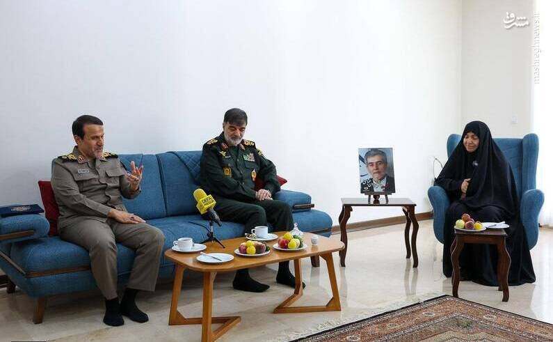 سردار رادان با خانواده شهید عباسی دیدار کرد + عکس 4