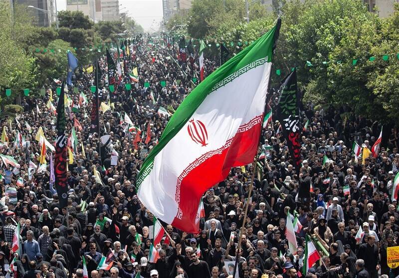 ايران،عامل،جامعه،ملي،رهبر،انقلاب،جنگ،انسجام،تجاوز،اتحاد،دشمن ...