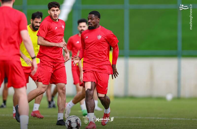 عاجي،سرژ