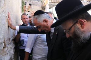 سیرک مونیخ و دلقکی که خائن شد