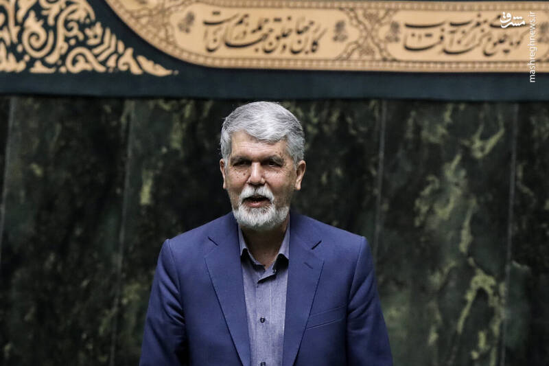 عکس / حضور وزیر ارشاد در صحن علنی مجلس 27