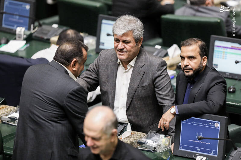 عکس / حضور وزیر ارشاد در صحن علنی مجلس 3