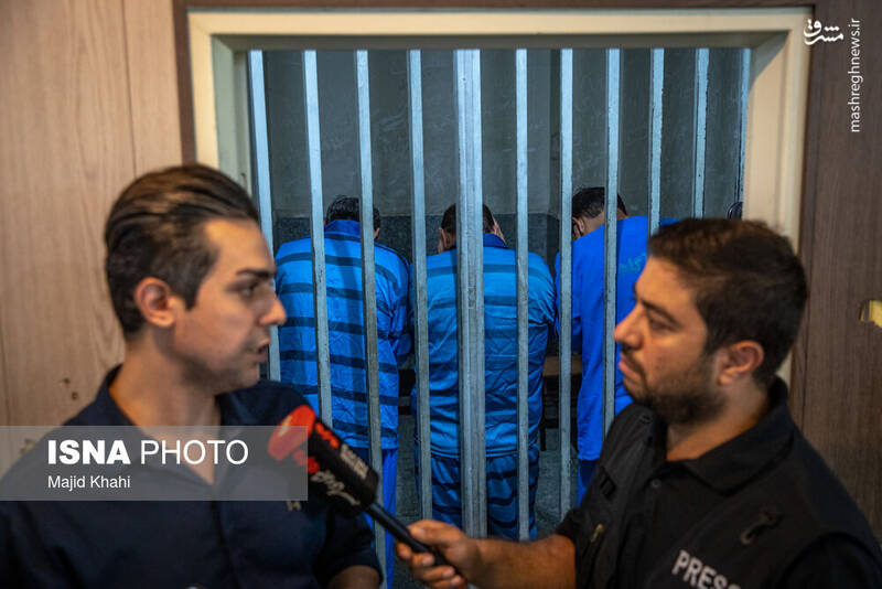 عکس / دستگیری اعضای باند مامورنما در تهران 7