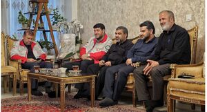 دیدار مسئولان هلالاحمر با خانواده سپهبد باقری