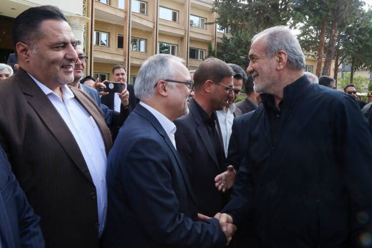 سفر پزشکیان به زنجان به روایت تصویر