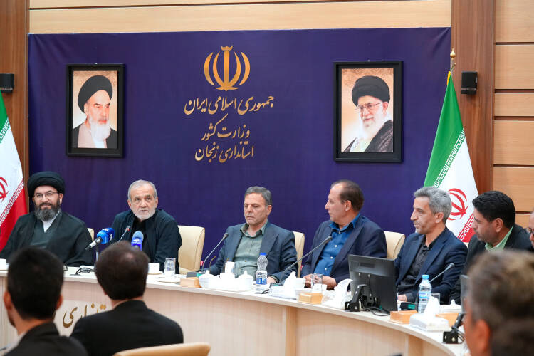 سفر پزشکیان به زنجان به روایت تصویر