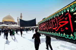 عکس/ تشییع پیکر نمادین امام حسن مجتبی(ع) در سامرا