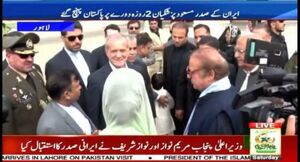استقبال «نواز شریف» از «پزشکیان» در فرودگاه لاهور + فیلم