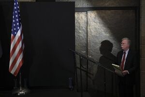 بولتون: ترامپ از تسلیحات هسته‌ای چیزی نمی‌فهمد