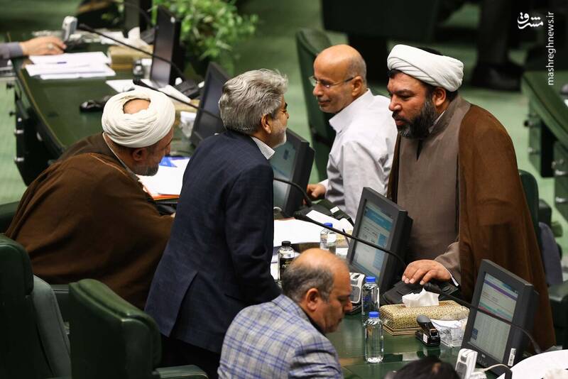 عکس / صحن علنی یکشنبه 12 مرداد مجلس 43
