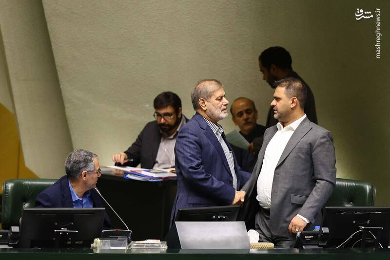 عکس / صحن علنی یکشنبه 12 مرداد مجلس 35