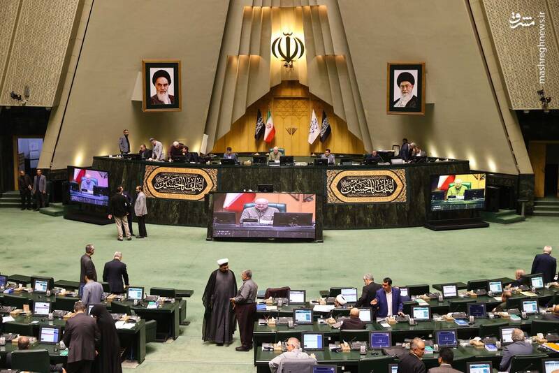 عکس / صحن علنی یکشنبه 12 مرداد مجلس 12
