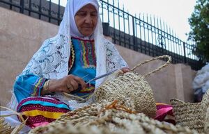 حصیر بافی با گیاه «لی» در گیلان