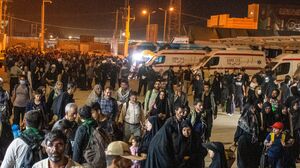 فیلم/ تردد شبانه زائران اربعین از مرزهای مهران و خسروی