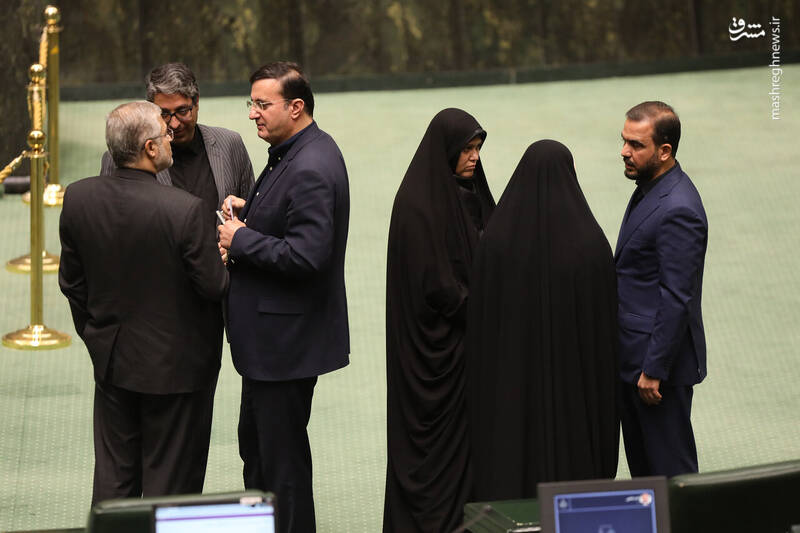 عکس / نشست علنی سه شنبه 14 مرداد مجلس 43