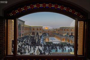 حضور زائران اربعین در صحن حضرت زهرا(س) نجف