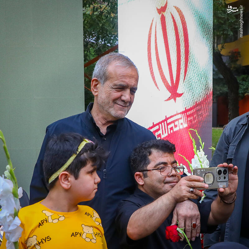 عکس / حضور پزشکیان در آیین گرامیداشت شهدای خردسال جنگ 12 روزه 9