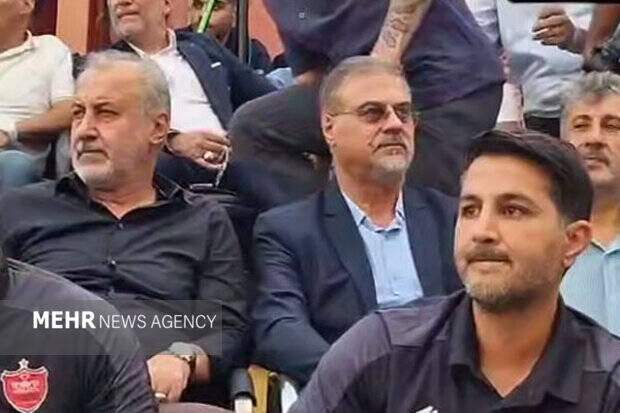 مهمانان ویژه در دربی استقلال و پرسپولیس +عکس و فیلم