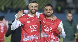 بازیکن پرسپولیس با گارد محافظ در لیگ