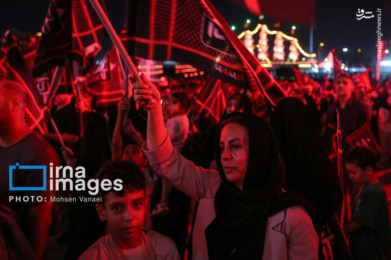 عکس/ اجتماع اربعینیها در میدان آزادی