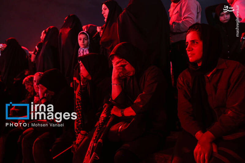 عکس/ اجتماع اربعینیها در میدان آزادی