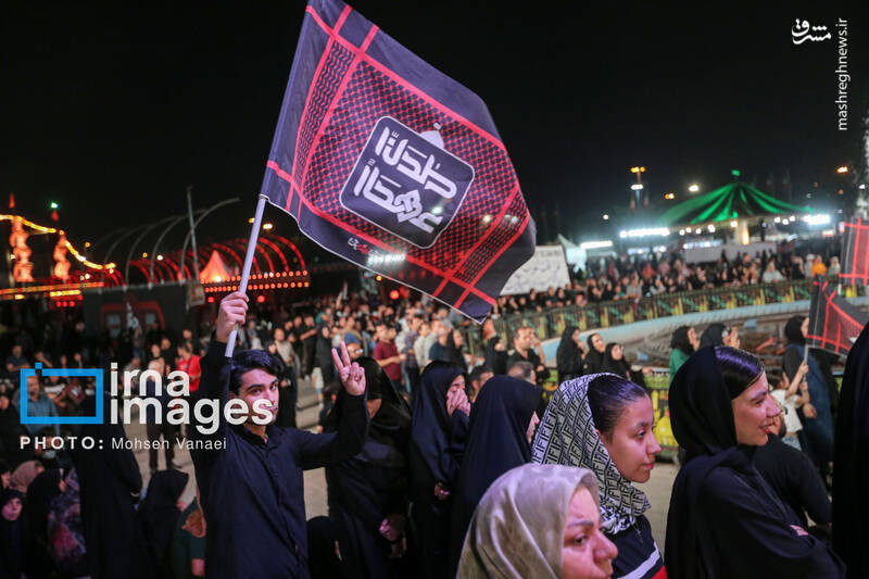 عکس/ اجتماع اربعینیها در میدان آزادی