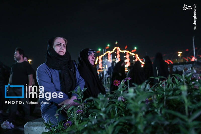 عکس/ اجتماع اربعینیها در میدان آزادی