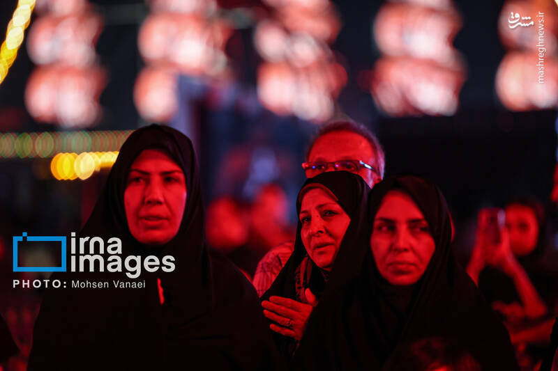 عکس/ اجتماع اربعینیها در میدان آزادی