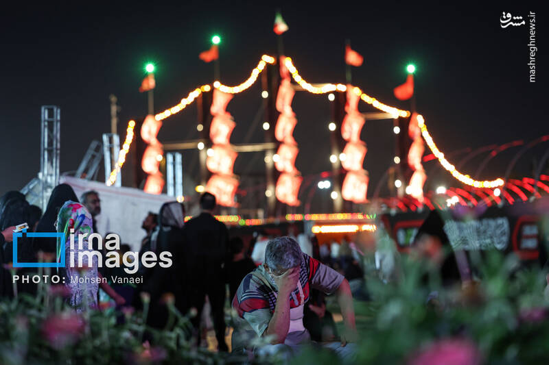 عکس/ اجتماع اربعینیها در میدان آزادی