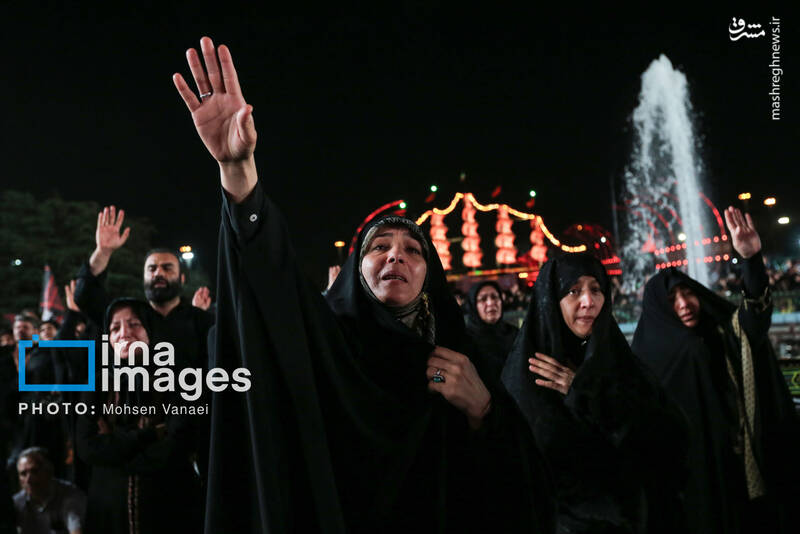 عکس/ اجتماع اربعینیها در میدان آزادی