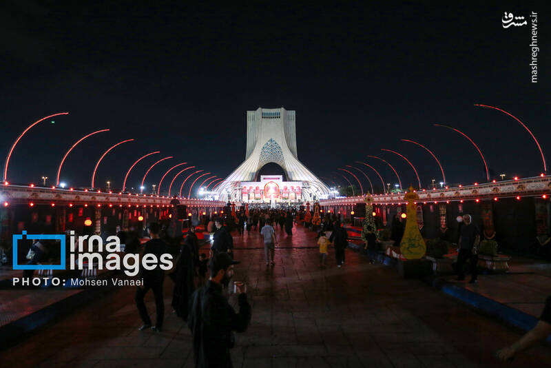 عکس/ اجتماع اربعینیها در میدان آزادی