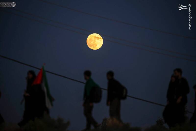 عکس/ ماه کامل بر فراز طریق الحسین(ع)