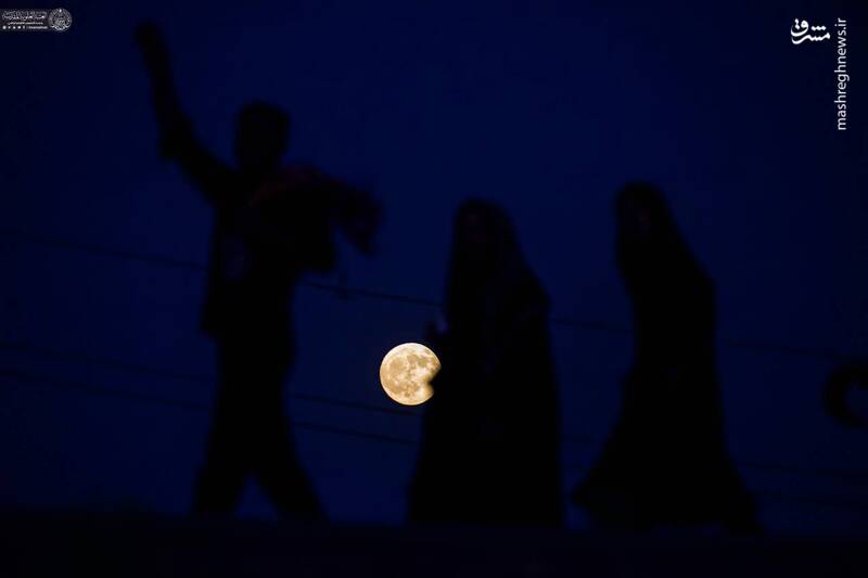 عکس/ ماه کامل بر فراز طریق الحسین(ع)