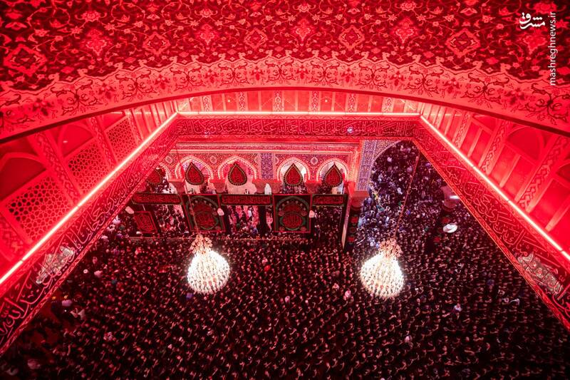 عکس/ مراسم بزرگ سینهزنی بحرینیها در حرم امام حسین(ع)